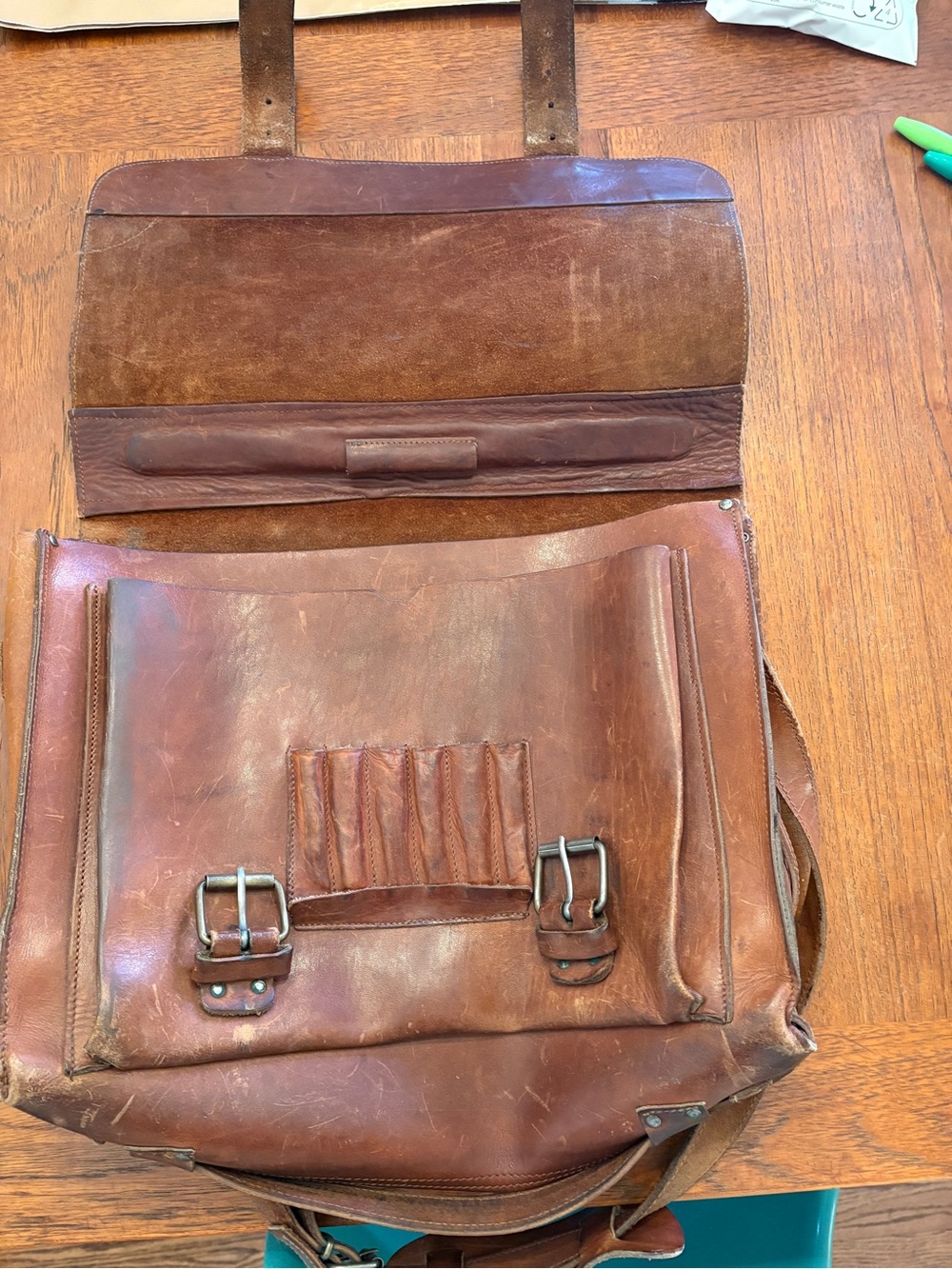 Gorgeous, vintage handmade Brown Leather Messenger Bag Briefcase satchel - Picture 6 of 13